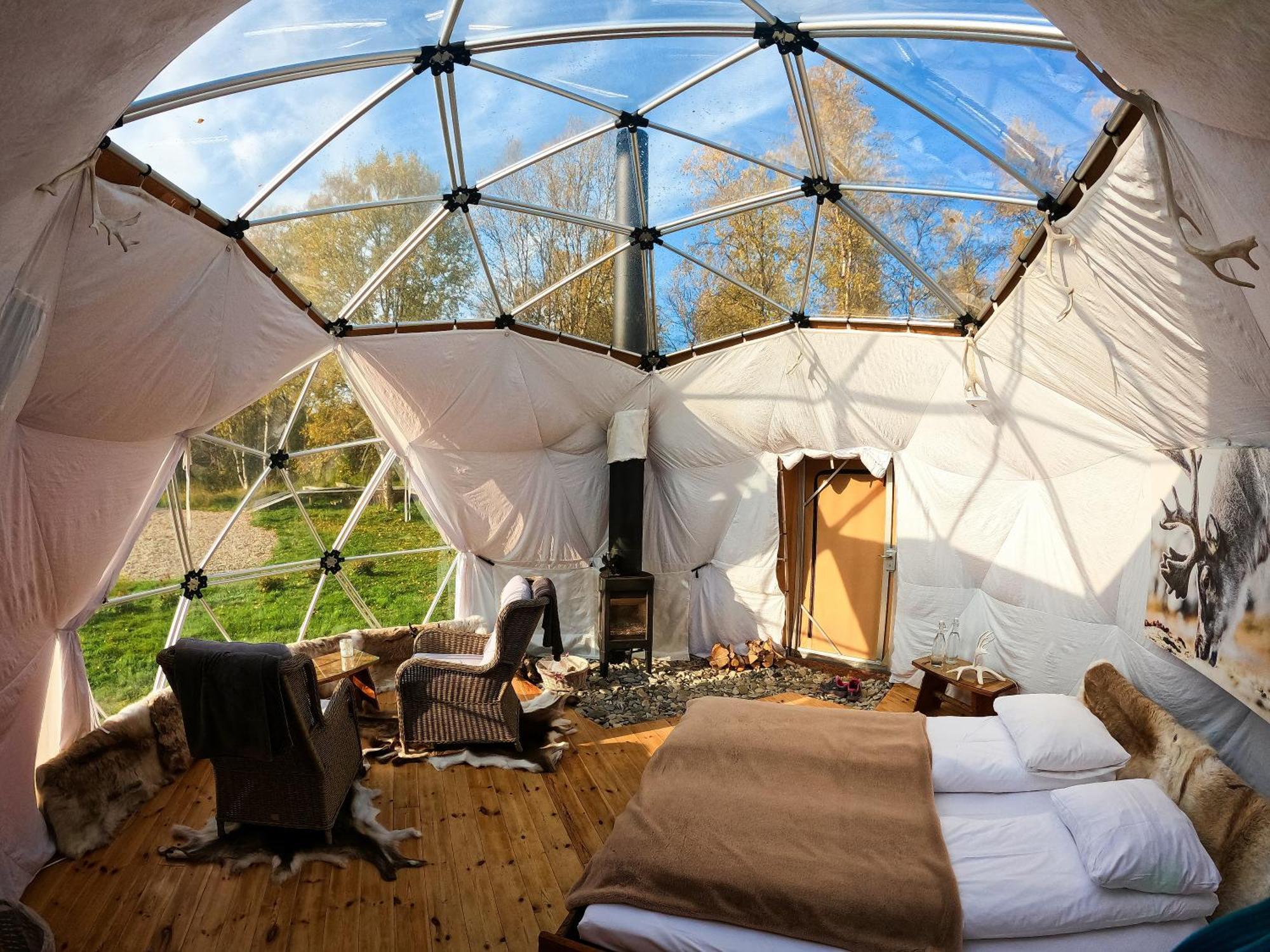 Wild Caribou Dome Hotell Lakselv Exteriör bild